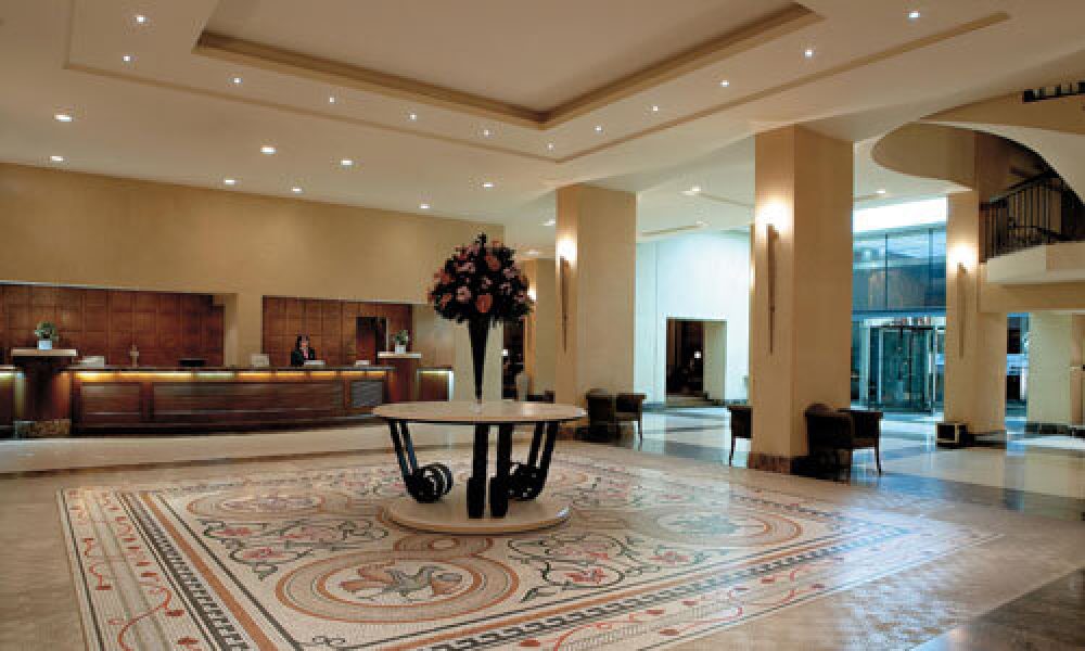 104019_Lobby3